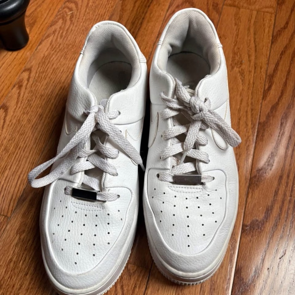 Nike Light Gray Sneakers